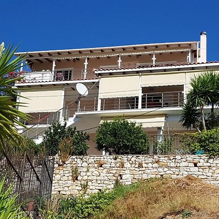 ★ Meniko'S House ★ Cozy Nest Apartman Himara Kültér fotó